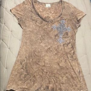 ✨ BLING ✨ Daytrip tee size medium